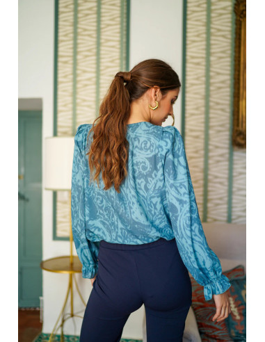 Blusa estampada cuello frunce