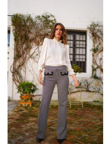 Blusa cuello volantito