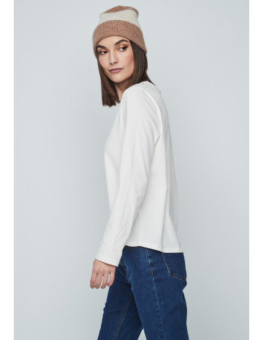 Camiseta pedrería cuello