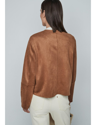 Chaqueta antelina corta camel