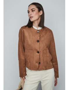 Chaqueta antelina corta camel