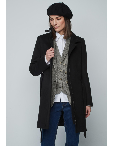 Abrigo corto cinturón negro