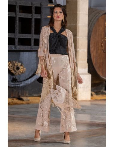 Chaqueta amorosa beige