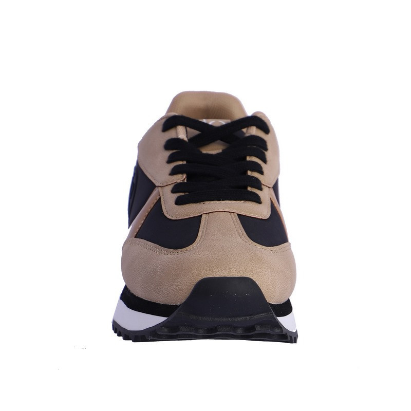 Zapatillas marrón y negras de piel sintética