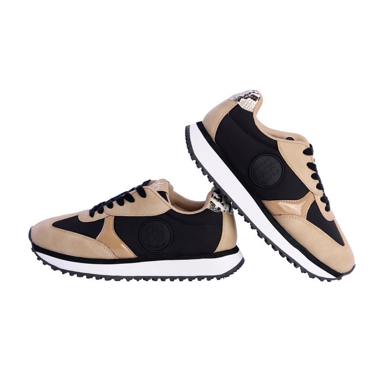 Zapatillas marrón y negras de piel sintética