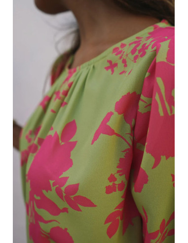 Blusa pinzas estampada